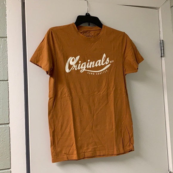 Other - Yellow t-shirt